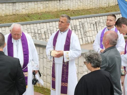 FOTO/VIDEO: Prvi susret iseljenih Uzdoljana i Dan 3. bojne brigade Rama i branitelja Uzdola