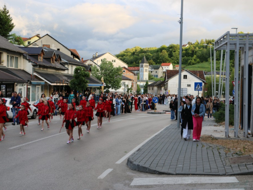 FOTO: Matura 2025. - Defile mladosti na ulicama Prozora