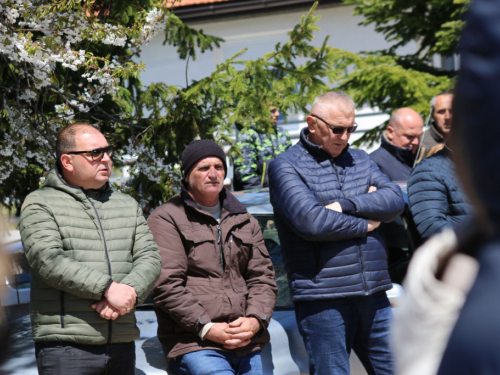 FOTO: Druženje Rumbočana i sv. misa na Zahumu