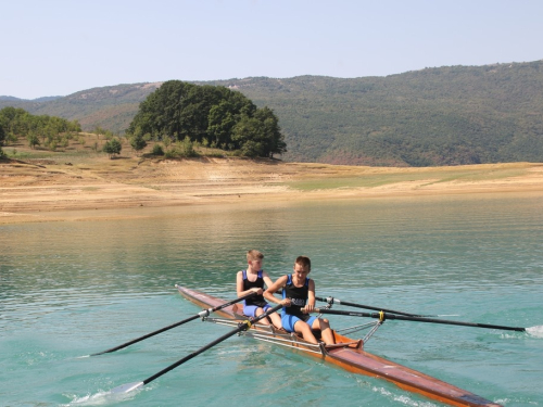 FOTO/VIDEO: Na Ramskom jezeru održana 9. veslačka regata