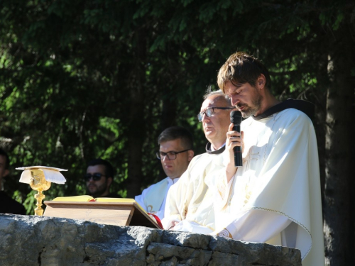 FOTO: Misa Uočnica na Kedžari