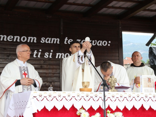 FOTO: Mlada misa vlč. Josipa Papka u župi Prozor