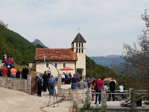 FOTO: Obilježena 27. obljetnica stradanja Hrvata na Hudutskom