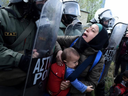 Grčka: Sukobili se migranati i policije, ispaljen i suzavac