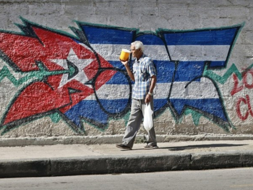 Kuba je pred padom. Ovo su 3 moguća scenarija