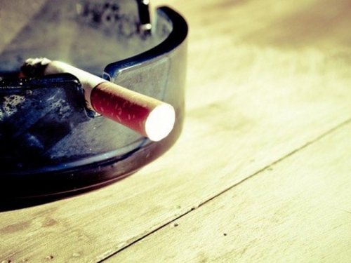 Parlament FBiH podržao zabranu pušenja na javnim mjestima