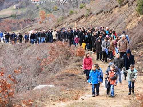 FOTO: Križni put - Četvrta korizmena nedjelja na Uzdolu