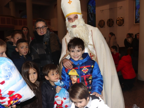 FOTO: Sv. Nikola posjetio župu Prozor