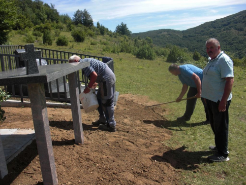 FOTO: Uređenje spomen obilježja na Maglicama