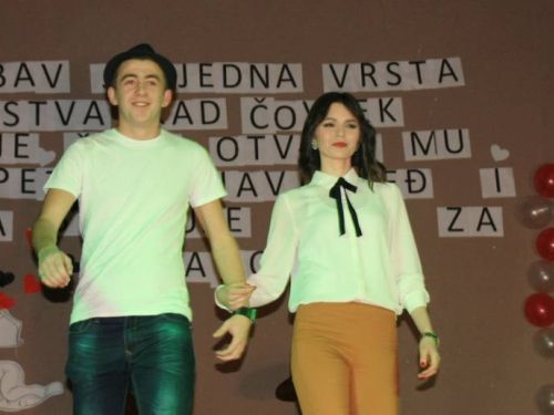 FOTO: Priredba povodom Valentinova, izabrani Miss i Mister Srednje škole