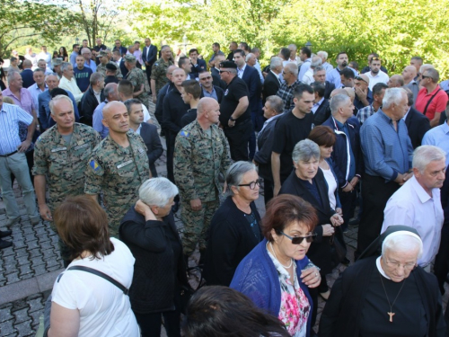 FOTO: Na Uzdolu obilježena 24. obljetnica stravičnog pokolja nad Hrvatima