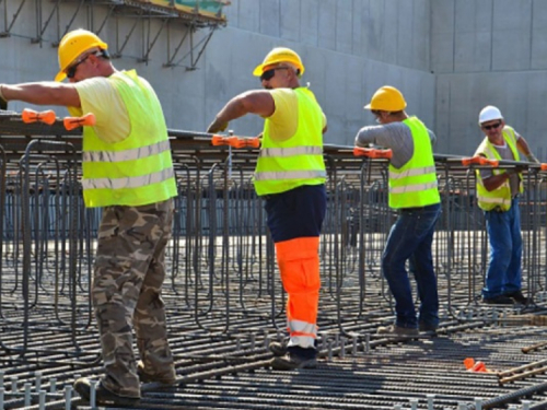 OGLAS: DEGAL Tehnika d.o.o. traži tesare i armirače za rad u Dalmaciji