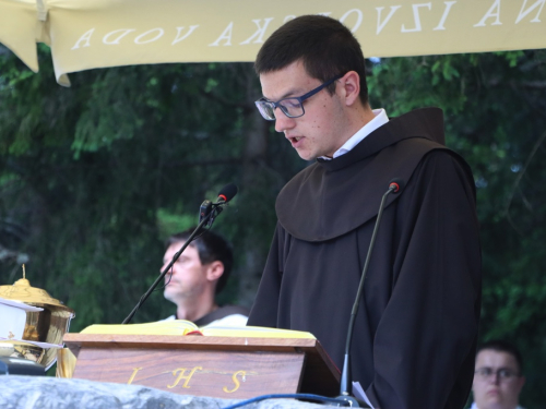 FOTO/VIDEO: Tisuće vjernika na Kedžari proslavilo 'Divin dan'