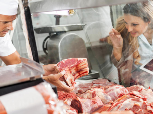 Najveća pogreška koju ljudi rade pri kupnji mesa, prema mesarima