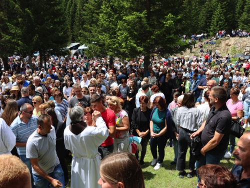 FOTO/VIDEO: Tisuće vjernika na Kedžari proslavilo 'Divin dan'