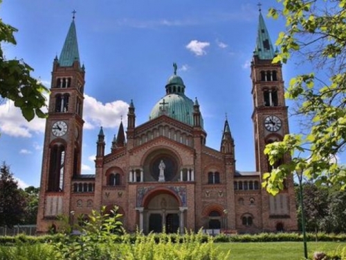 Napad na katoličku crkvu u Beču: 50 Turaka provalilo u zgradu vičući Alahu Akbar