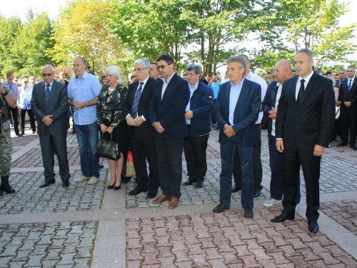 FOTO/VIDEO: Na Uzdolu obilježena 22. obljetnica stravičnog pokolja nad Hrvatima