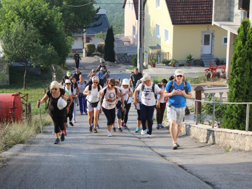 Foto: Ramski hodočasnici krenuli jutros pješice u Sinj