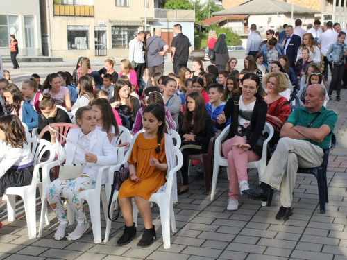 FOTO/VIDEO: U Prozoru održan X. festival duhovne glazbe 'Djeca pjevaju Isusu'