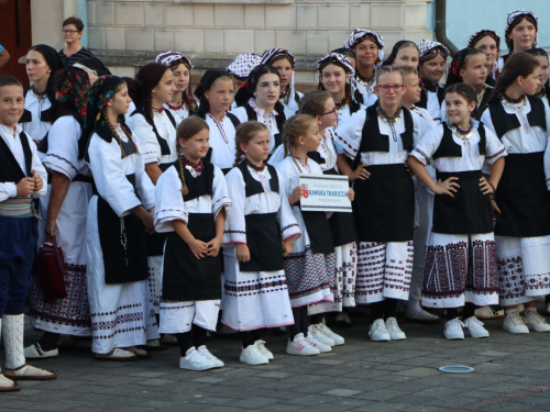 FOTO: 3. večer folklora u Prozoru - ''Običaje svoje zaboravit neću''