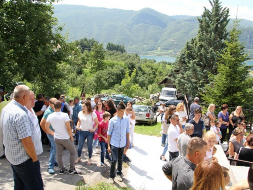 Foto: Vanjska proslava sv. Ane u Podboru