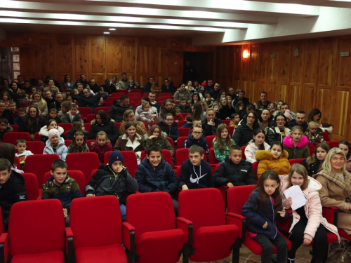 FOTO: Sv. Nikola i ove godine razveselio djecu u župi Rama-Šćit