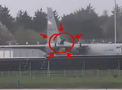 Muškarac sjekirom značajno oštetio američki vojni zrakoplov