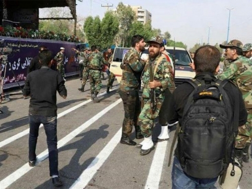 Iranska osveta: Zbog napada na vojnu paradu ispalili projektile na militante u Siriji