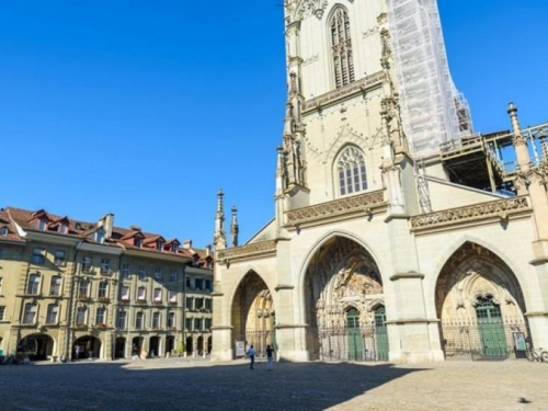 Uzbuna u Bernu: Uhićen mladić zbog dojave o bombe u crkvi