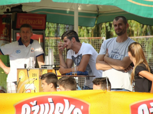 FOTO: Ekipa ''ALF Market'' osvojila Streetball za juniore