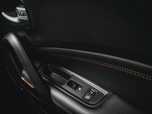 Kina uvodi obvezne mehaničke kvake na električnim autima: ''Previše je nesreća''