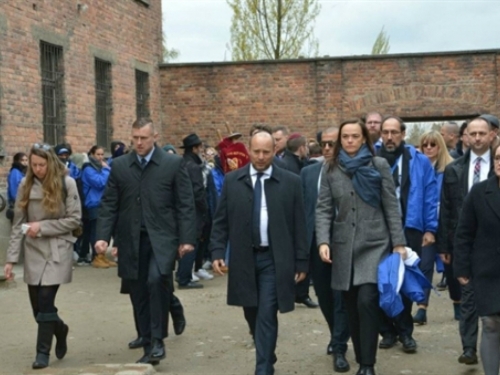 Dan sjećanja: Tisuće ljudi na maršu u Auschwitzu