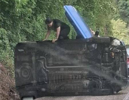 Gračac: Kadeti policijske akademije spašavali djevojke iz prevrnutog automobila