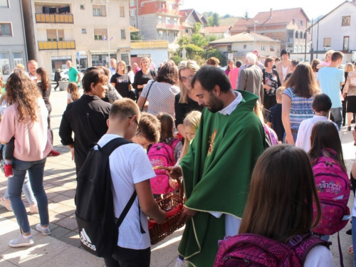 FOTO: Sv. Misa za početak nove školske godine u župi Prozor