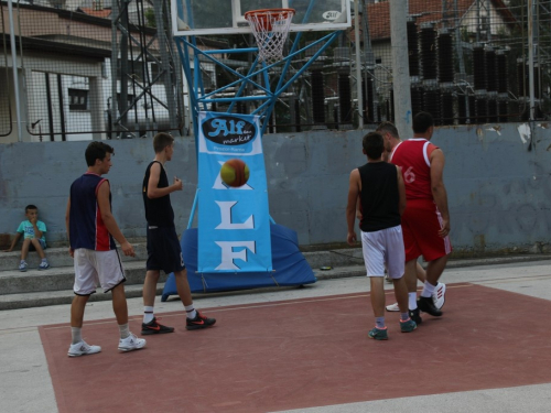 FOTO: Počeo turnir u uličnoj košarci "Streetball Rama 2016."