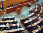 Izglasan opoziv premijera Tihomira Oreškovića