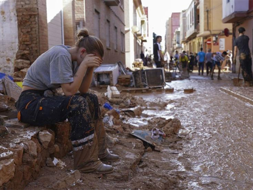 Broj žrtava u poplavama u Španjolskoj porastao na 211