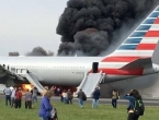 Zrakoplov sa 170 ljudi zapalio se pri polijetanju