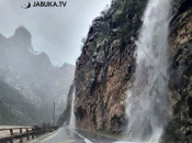 Stanje na cestama: Mokri kolnici i opasnost od odrona