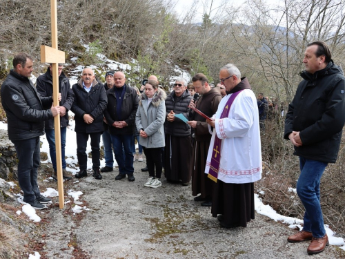 FOTO: Ramski put križa u Podboru