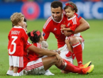 UEFA zabranila nogometašima da izvode djecu na teren