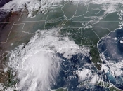 Nova oluja ojačala u uragan, udarit će u SAD