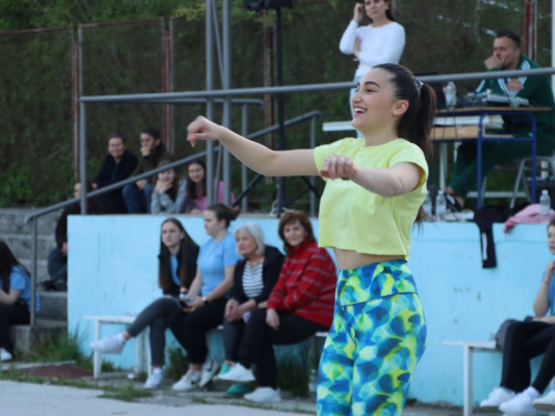 FOTO: Rama u ritmu - Svjetski dan plesa obilježen uz Zumbu i folklor