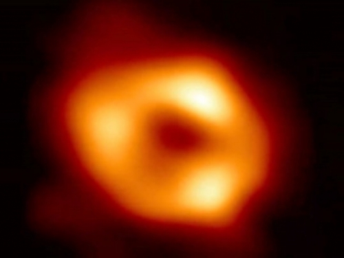 Ovo je prva fotografija goleme crne rupe u središtu naše galaksije