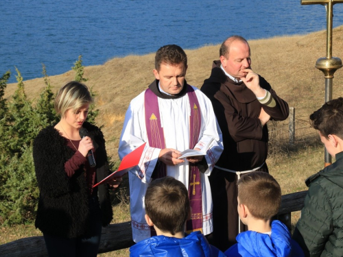 FOTO: Put križa kroz fratarski gaj na Šćitu