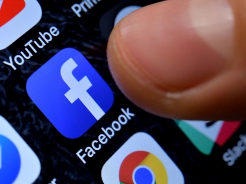 Europska komisija: Hakirano je pet milijuna Facebook profila u Europi