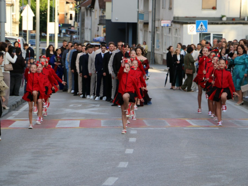 FOTO: Matura 2025. - Defile mladosti na ulicama Prozora