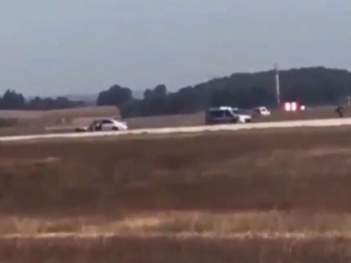 Nepoznata osoba probila ogradu aerodroma u Francuskoj