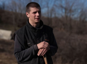 Video: Mladić živi u šatoru sa 300 ovaca, nema struje i sam plaća studij