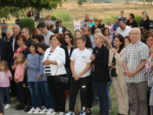 FOTO: Na Šćitu započela trodnevnica, Mladu misu slavio p. Marko Petričević